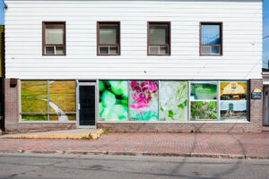 Photo dans l'espace public - Charlotte Nadeau-Ouellet, Thibaut Ketterer & Geneviève Thibault > PHOS 2015