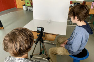 Atelier scolaire avec Geneviève Thibault.