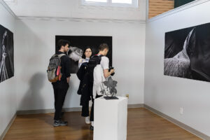 «Auteur.es sans titre #10» - Ronan Clément (photographies), Samia Côté (sculpture)