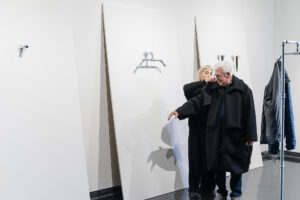 THE BLACK COAT DE GABRIELA HÉBERT